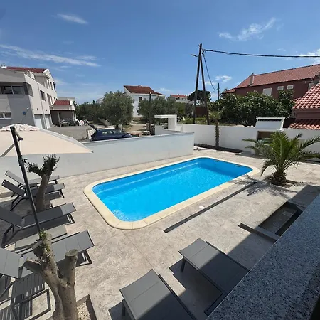 Lucic - - Zadar * بريفلاكا
