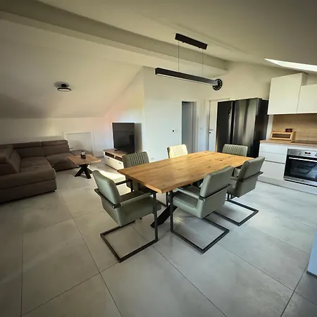 Lucic - - Zadar Villa Privlaka (Zadar)